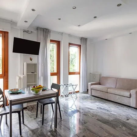 Guesthost - Cozy Near The Hospital Padova